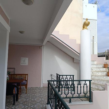 Spacious Apartment Corinth Exterior photo