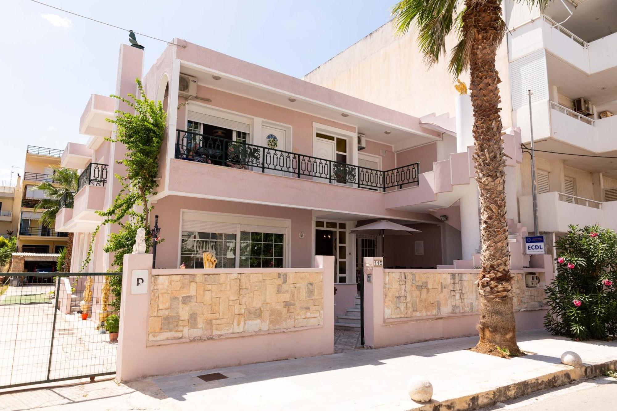 Spacious Apartment Corinth Exterior photo
