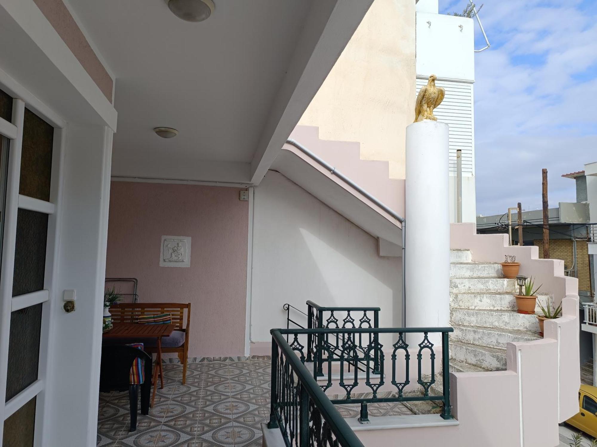 Spacious Apartment Corinth Exterior photo