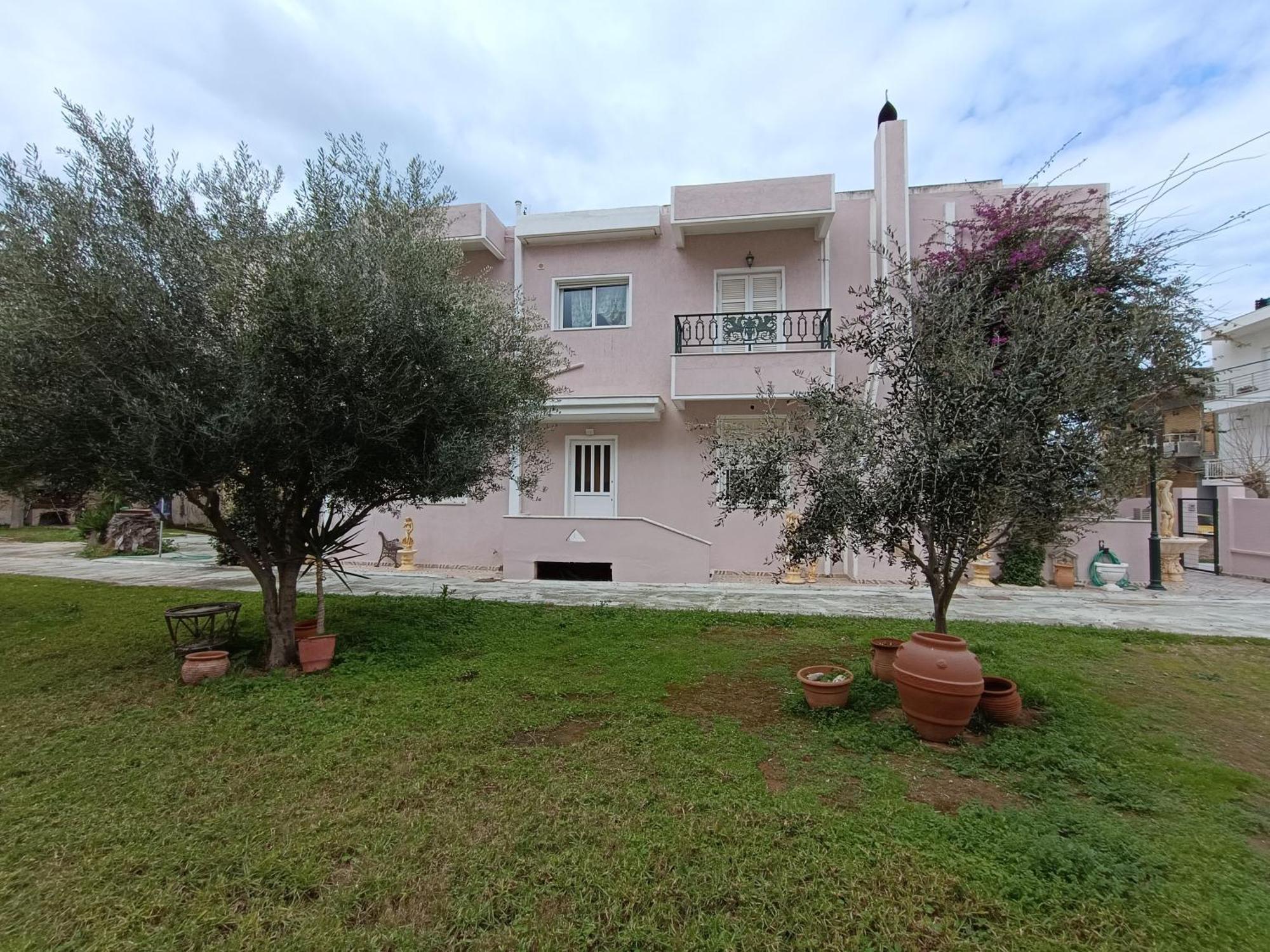 Spacious Apartment Corinth Exterior photo
