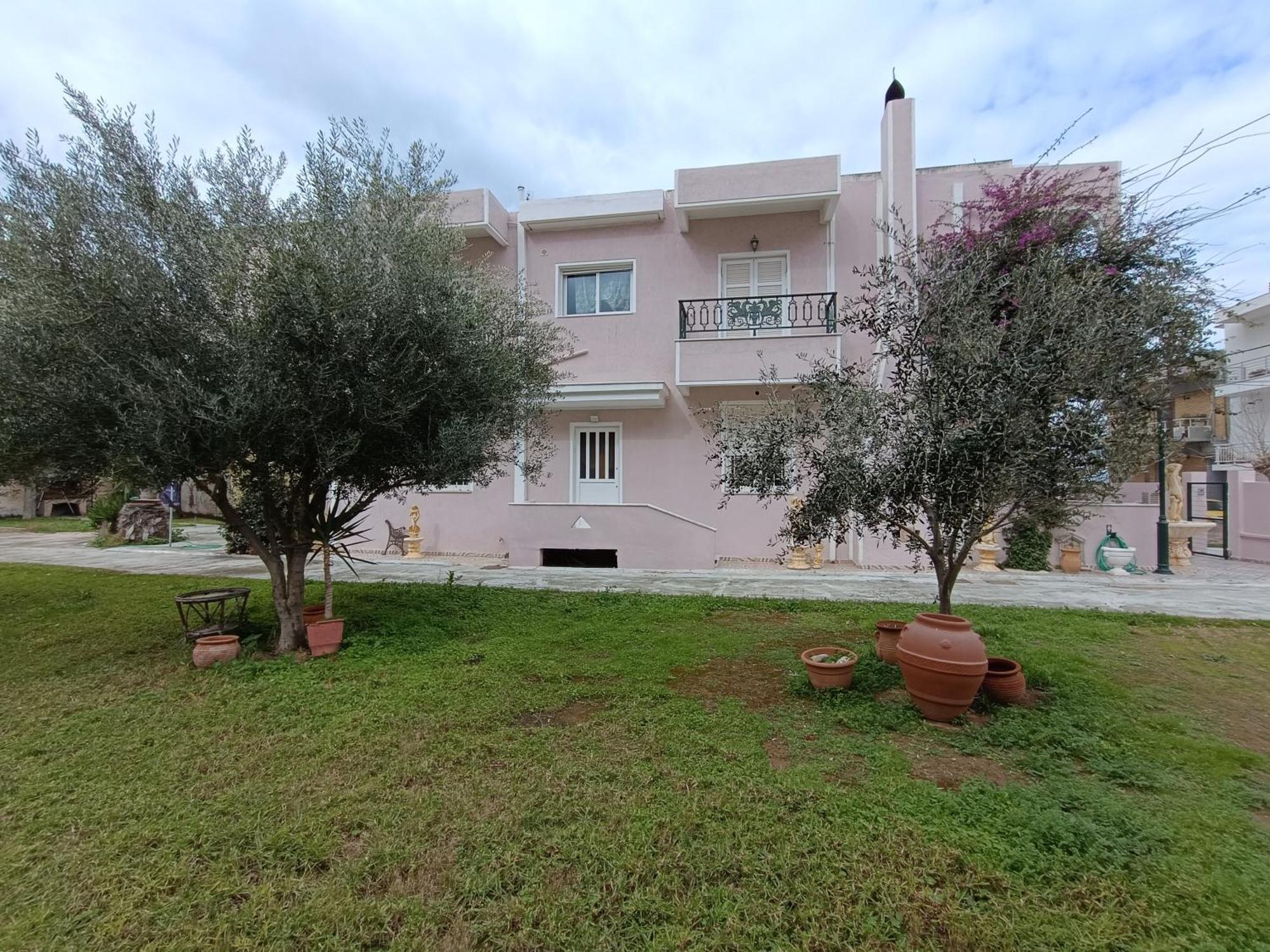 Spacious Apartment Corinth Exterior photo