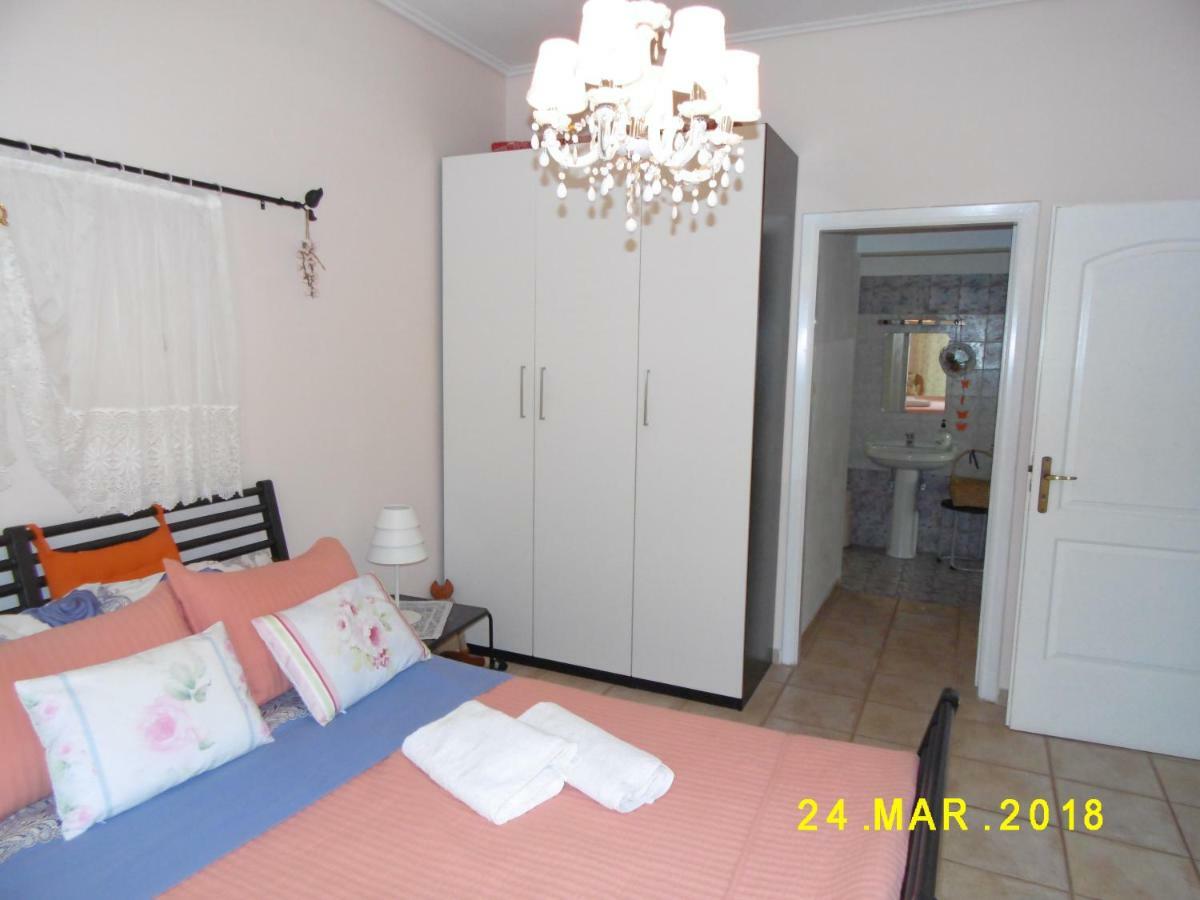 Spacious Apartment Corinth Exterior photo